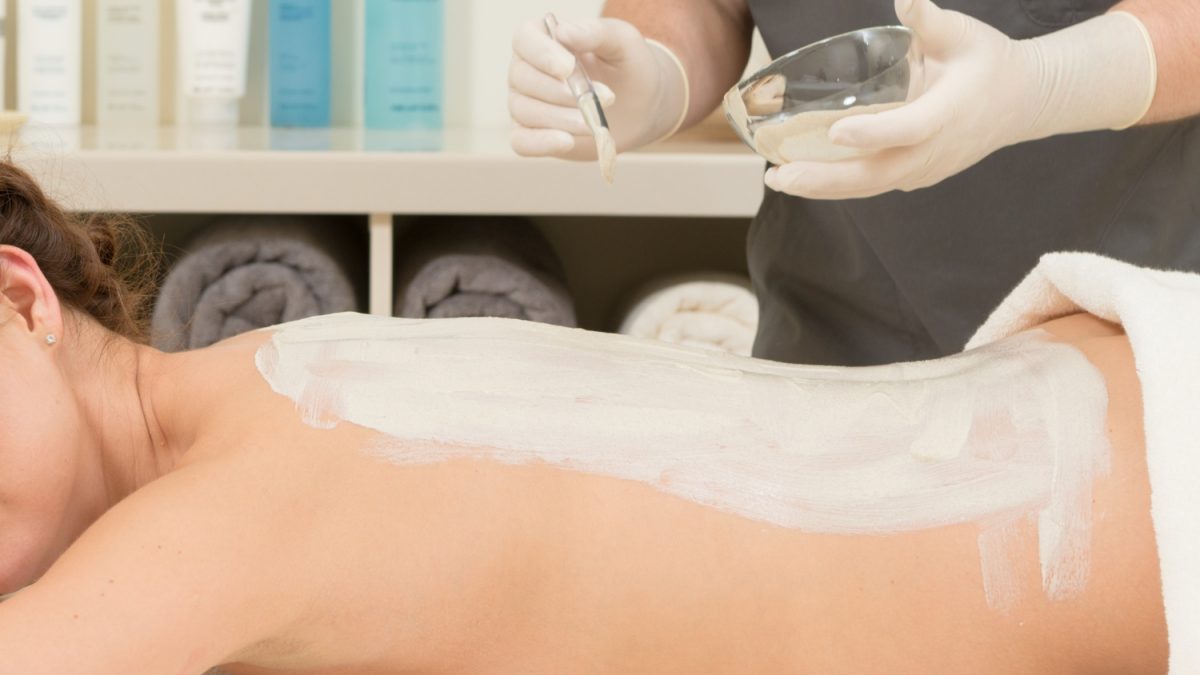 Peeling corporal con mascarilla